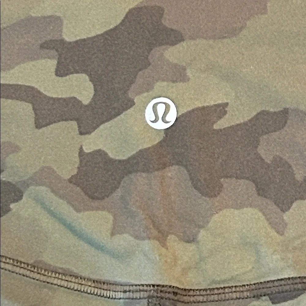 Lululemon Wunder Under High-Rise 25”Legging. Size 6, green camo - Picture 5 of 6